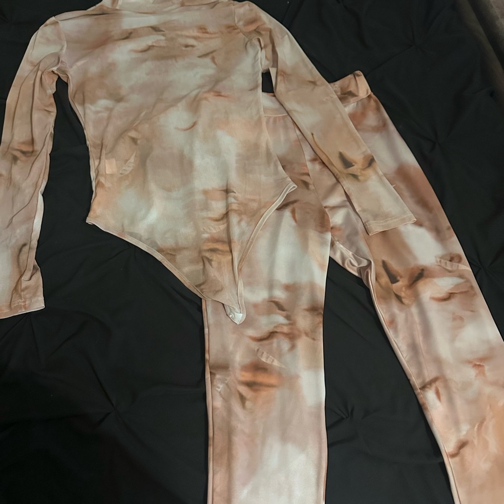 Stylish Tan and Cream Bodysuit Set